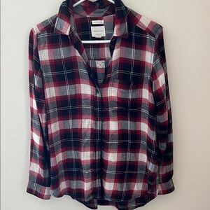 American Eagle Outfitters Red Black and White Plaid Button-Down Shirt